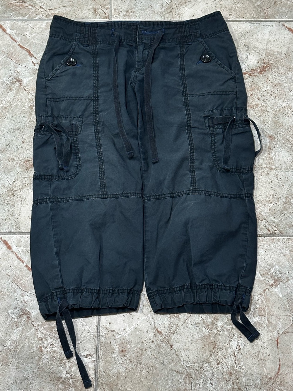 Vintage Old Navy Black Cargo Capris β Approx. Womenβs 28